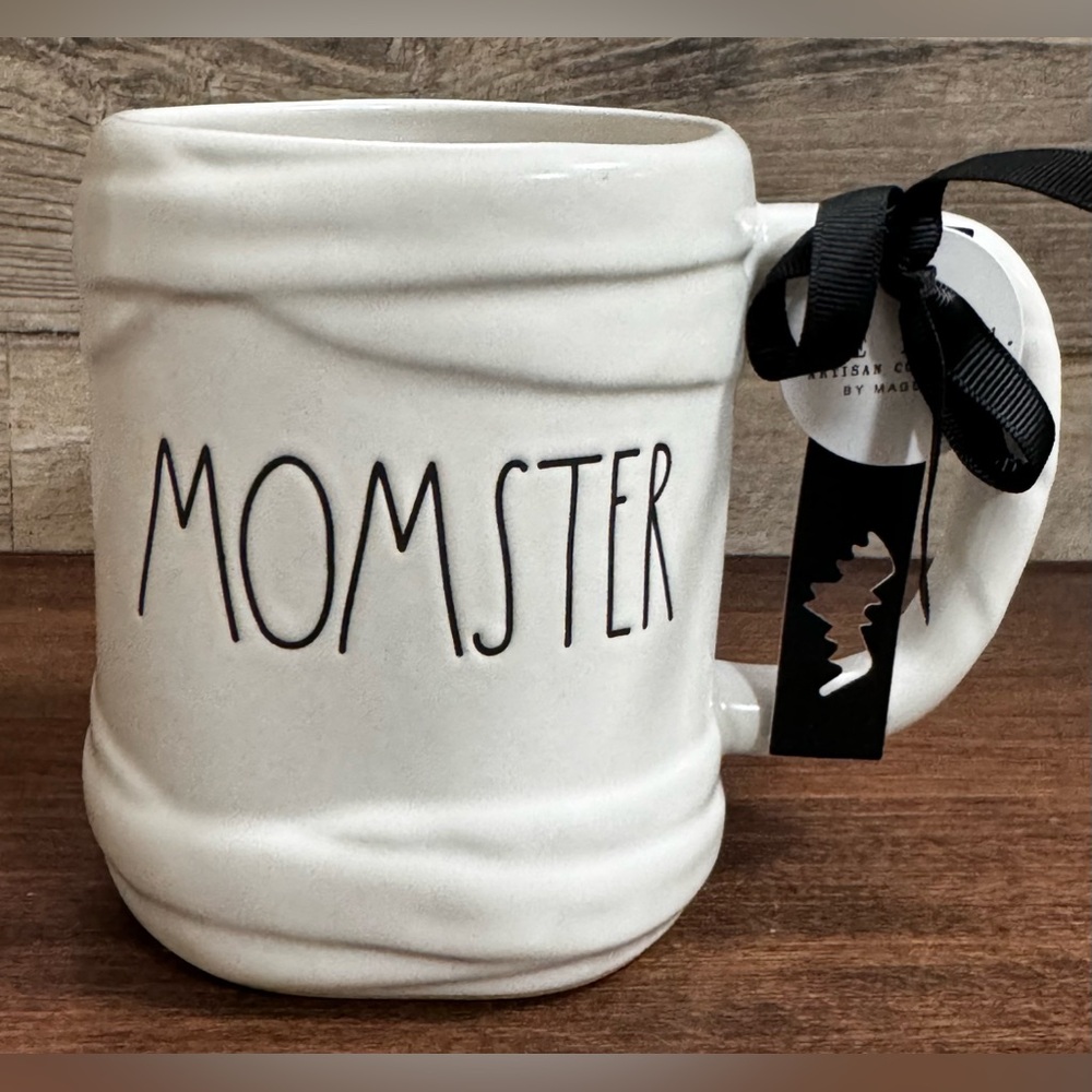 Super Cute 🥰 MOMSTER Halloween Mug - NEW